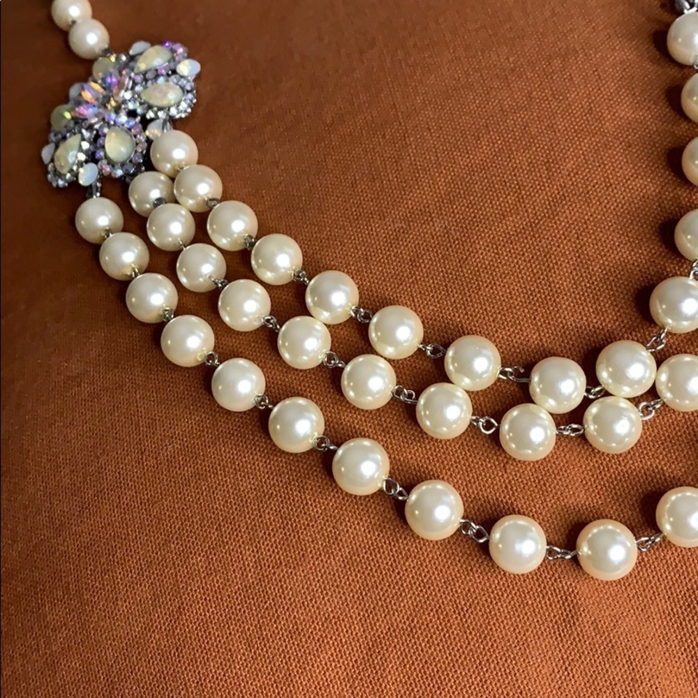 CARA NY Pearl Crystal upcycled 3 tier necklace Costume jewelry - Picture 2 of 10